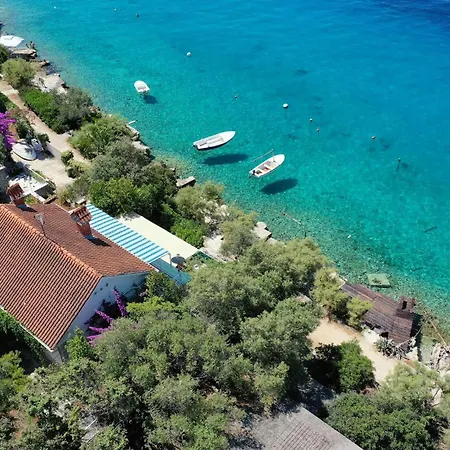 Awesome In Okrug Gornji With Wifi * Trogir