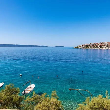 Awesome In Okrug Gornji With Wifi 別荘 *