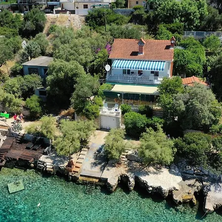 Awesome In Okrug Gornji With Kitchen Holiday home