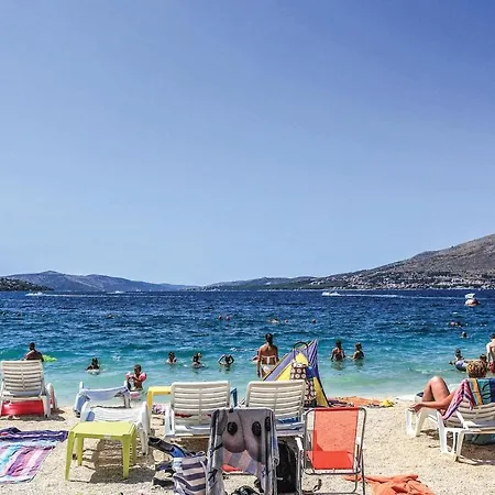 Awesome In Okrug Gornji With Wifi 別荘