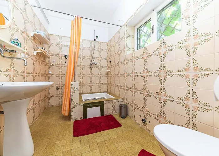 Awesome In Okrug Gornji With Wifi Holiday home