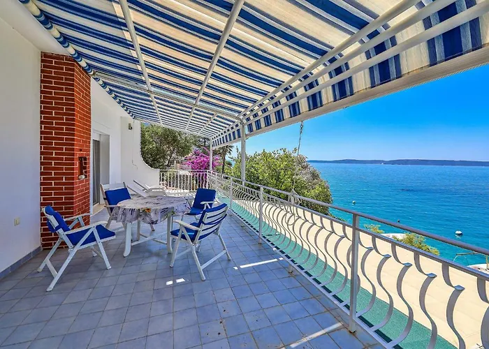 Awesome In Okrug Gornji With Wifi Holiday home *