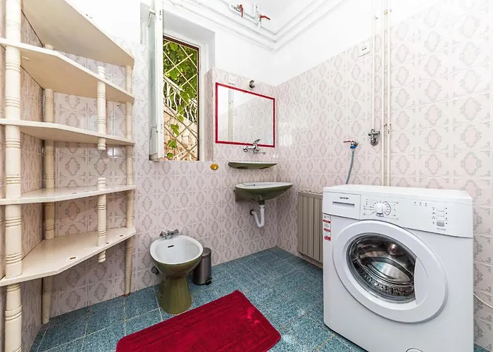 Awesome In Okrug Gornji With Wifi Holiday home