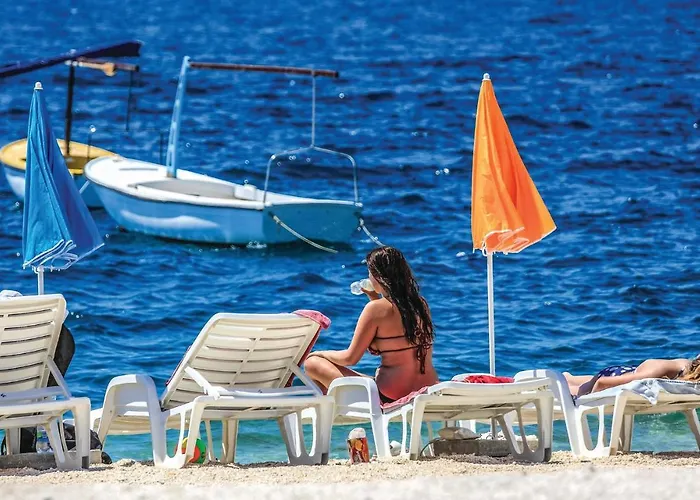 Awesome In Okrug Gornji With Wifi * Trogir