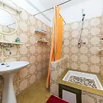 Awesome In Okrug Gornji With Wifi * Trogir